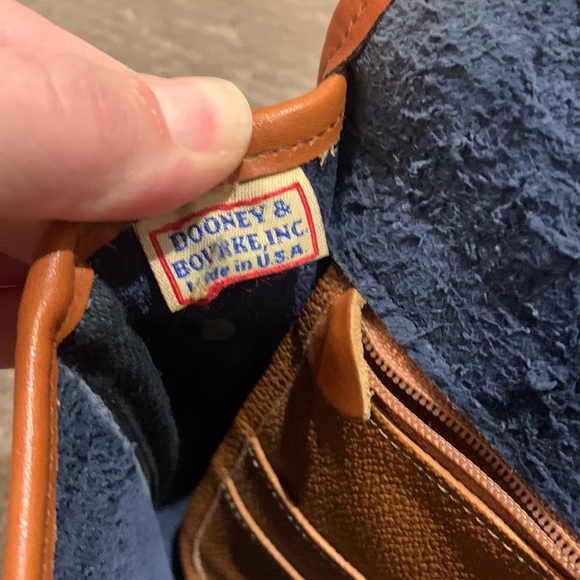 Vintage Dooney And Bourke All Weather Saddle Crossbody Navy Pebbled Leather Bag - Picture 11 of 12